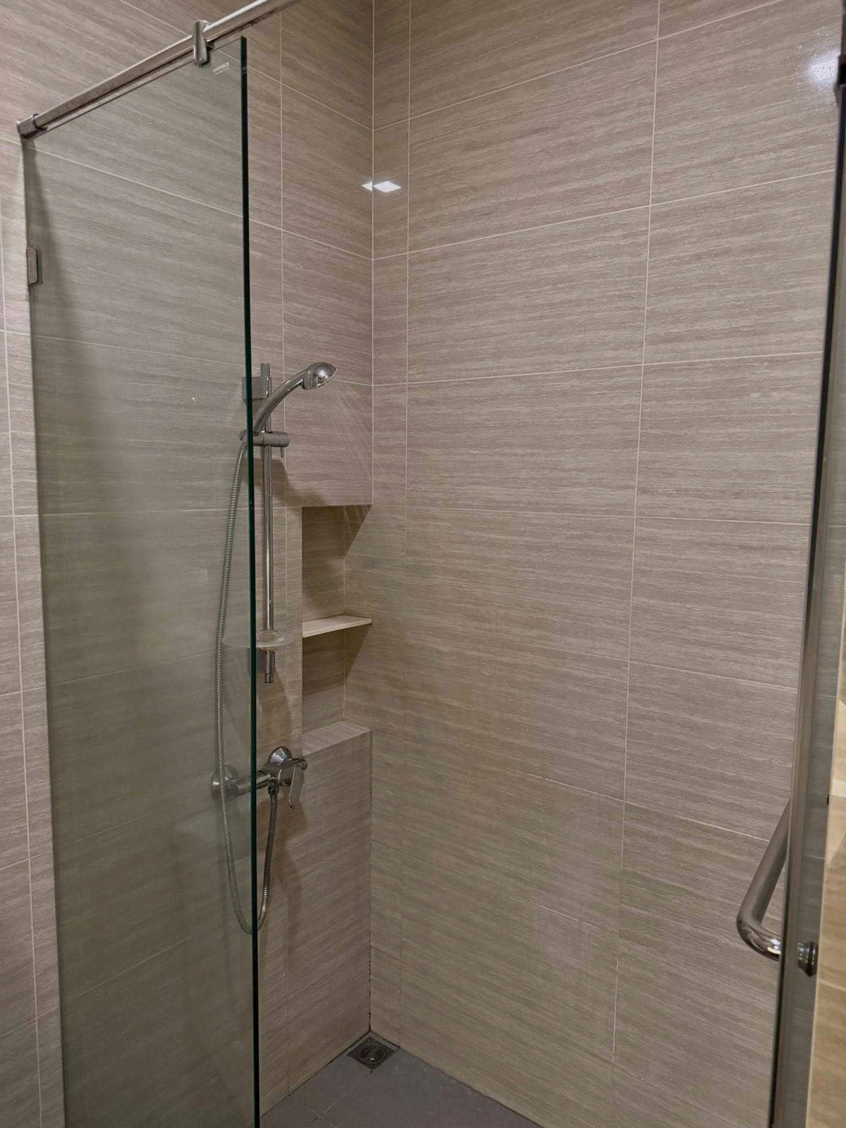 ให้เช่าคอนโดสะพานควาย จตุจักร : 🏙️✨ ให้เช่า M Jatujak ราคาดีมาก! ✨🐶🐱 เลี้ยงน้องหมา น้องแมวได้ วิวสวยไม่บล็อค มองเห็นท้องฟ้าและเมฆแบบเต็มตา ☁️💙