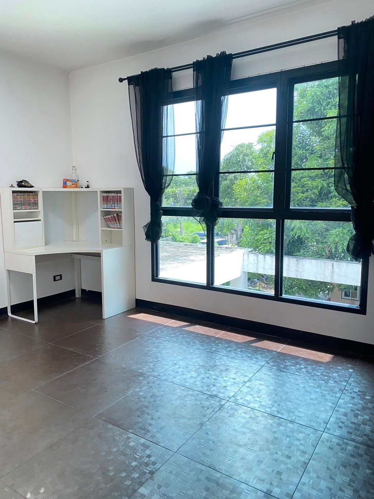 ขายบ้านพุทธมณฑล ศาลายา : บ้านเดี่ยว พุทธมณฑลสาย 2 บ้านหลังหัวมุม พื้นที่รอบบ้านกว้าง โปร่ง ลมดี