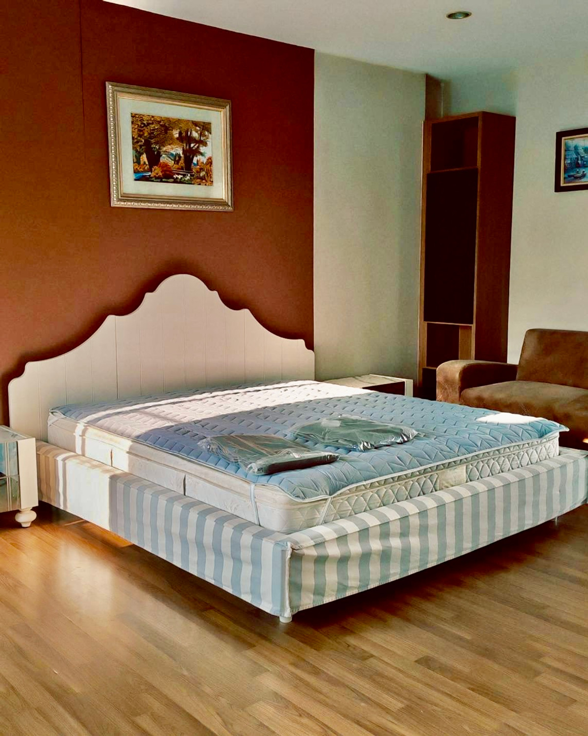 For RentTownhomePattanakan, Srinakarin : For Rent: 3-Storey Townhome at Baan Klang Muang The Royal Monaco Srinakarin – Pattanakarn Spacious Modern Townhome in a Prime Location, Ready to Move In