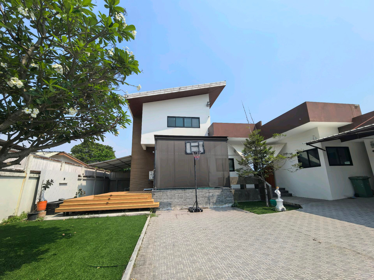 ขายบ้านบางแค เพชรเกษม : ขายบ้าน 2 ชั้น ม.เรืองอนันต์ เพชรเกษม 64 พร้อมที่ดินแปลงใหญ่  ที่ดิน 225 ตร.วา ใกล้สถานี MRTบางแค ใกล้ห้าง ตลาดสด