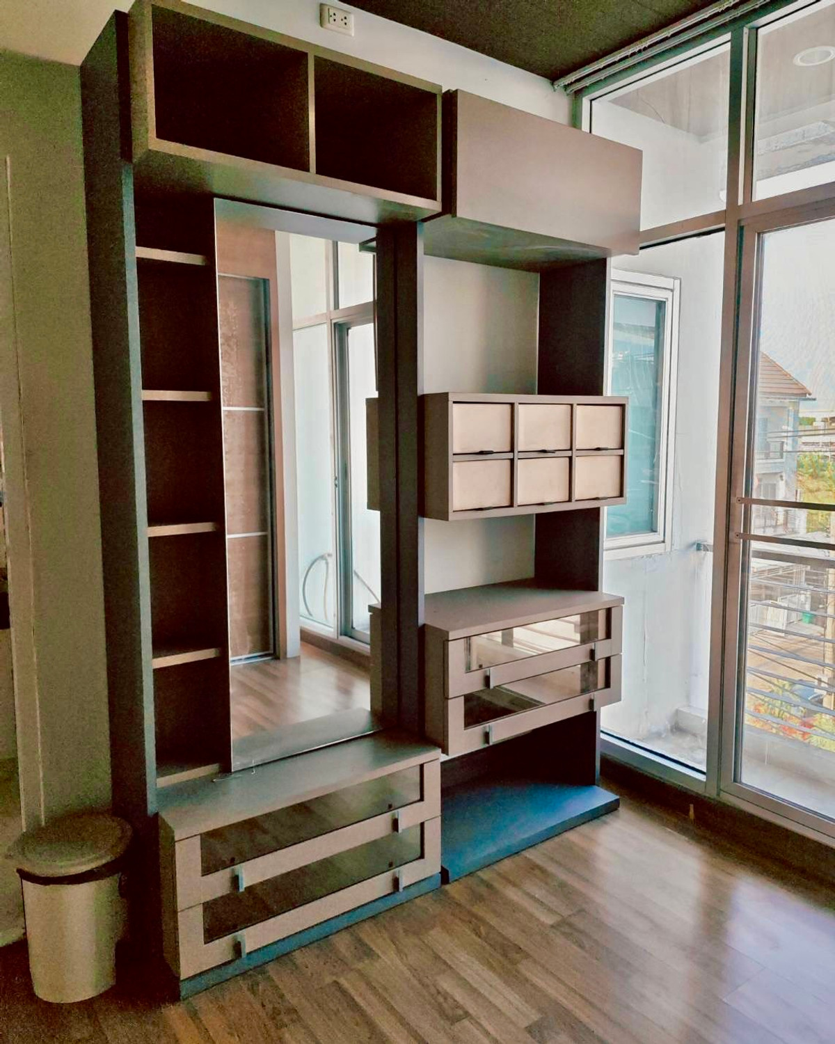 For RentTownhomePattanakan, Srinakarin : For Rent: 3-Storey Townhome at Baan Klang Muang The Royal Monaco Srinakarin – Pattanakarn Spacious Modern Townhome in a Prime Location, Ready to Move In