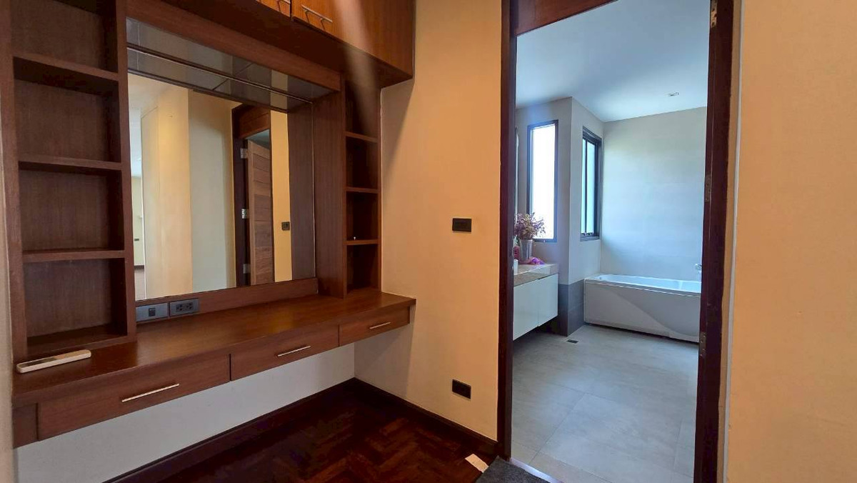 For RentHouseSukhumvit, Asoke, Thonglor : Single house with private pool, 4 bedrooms - Phrom Phong ** NO CO-AGENT **