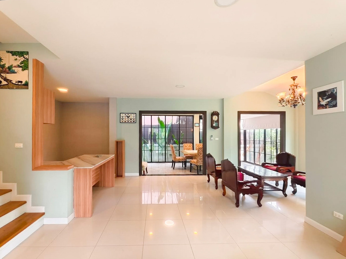 ขายบ้านพัฒนาการ ศรีนครินทร์ : บ้านเดี่ยวขายพร้อมผู้เช่า ใกล้รถไฟฟ้า YL ศรีกรีฑา เชื่อมต่อได้ทั้ง ศรีนครินทร์-พัฒนาการ-พระราม 9 🚃