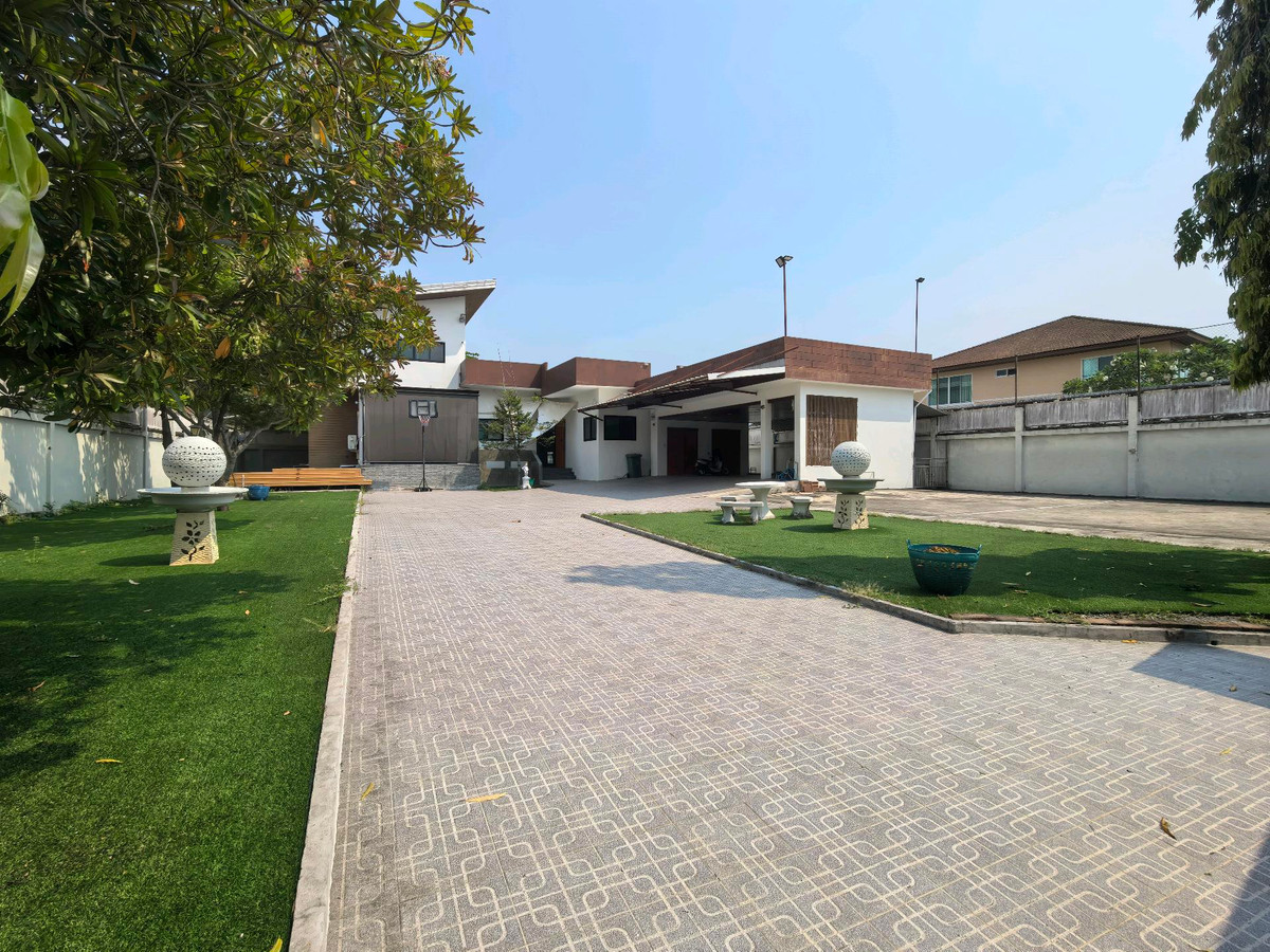 ขายบ้านบางแค เพชรเกษม : ขายบ้าน 2 ชั้น ม.เรืองอนันต์ เพชรเกษม 64 พร้อมที่ดินแปลงใหญ่  ที่ดิน 225 ตร.วา ใกล้สถานี MRTบางแค ใกล้ห้าง ตลาดสด