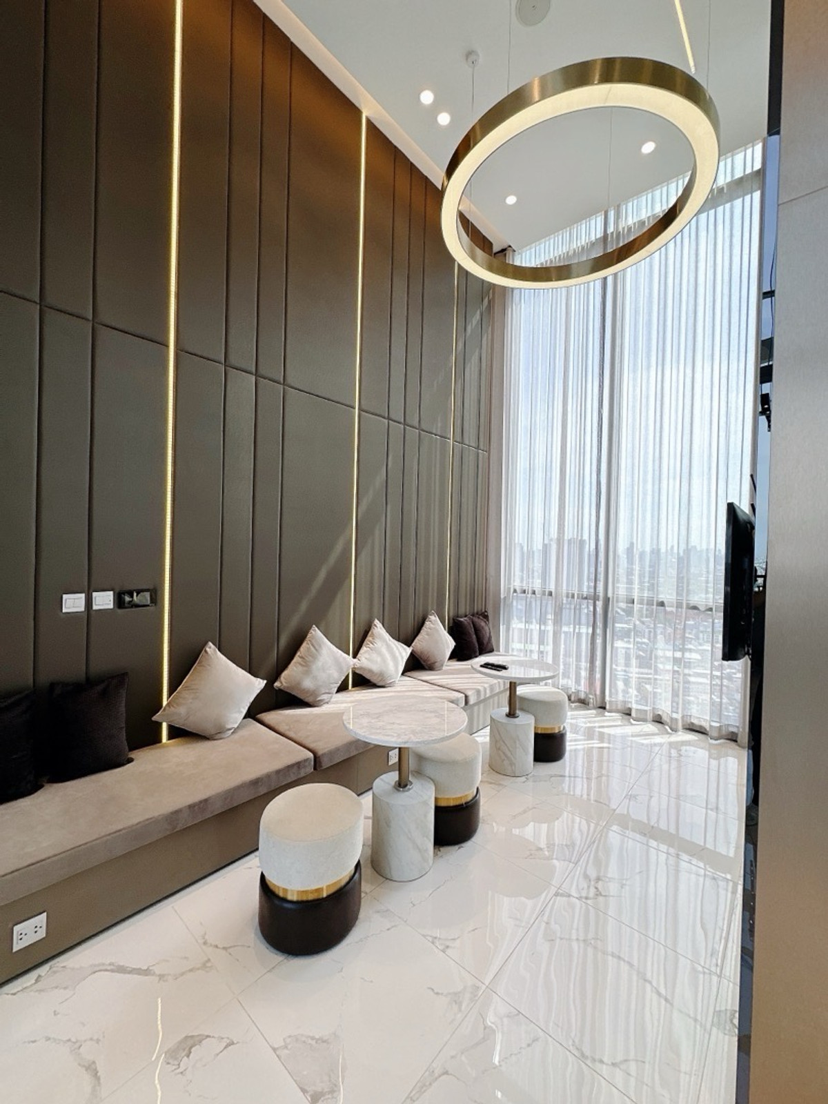 ขายคอนโดรามคำแหง หัวหมาก : 𝐌𝐎𝐃𝐈𝐙 𝐑𝐇𝐘𝐌𝐄 𝐑𝐀𝐌𝐊𝐇𝐀𝐌𝐇𝐀𝐄𝐍𝐆 ห้องใหม่จากโครงการ ผ่อนสบายๆ 𝟗,𝟗𝟎𝟎/เดือน ไม่ต้องจ่ายเงินดาวน์ 𝐎 บาท ดอกเบี้ยถูกมาก 𝟐.𝟑% ฟรีทุกค่าใช่จ่าย 