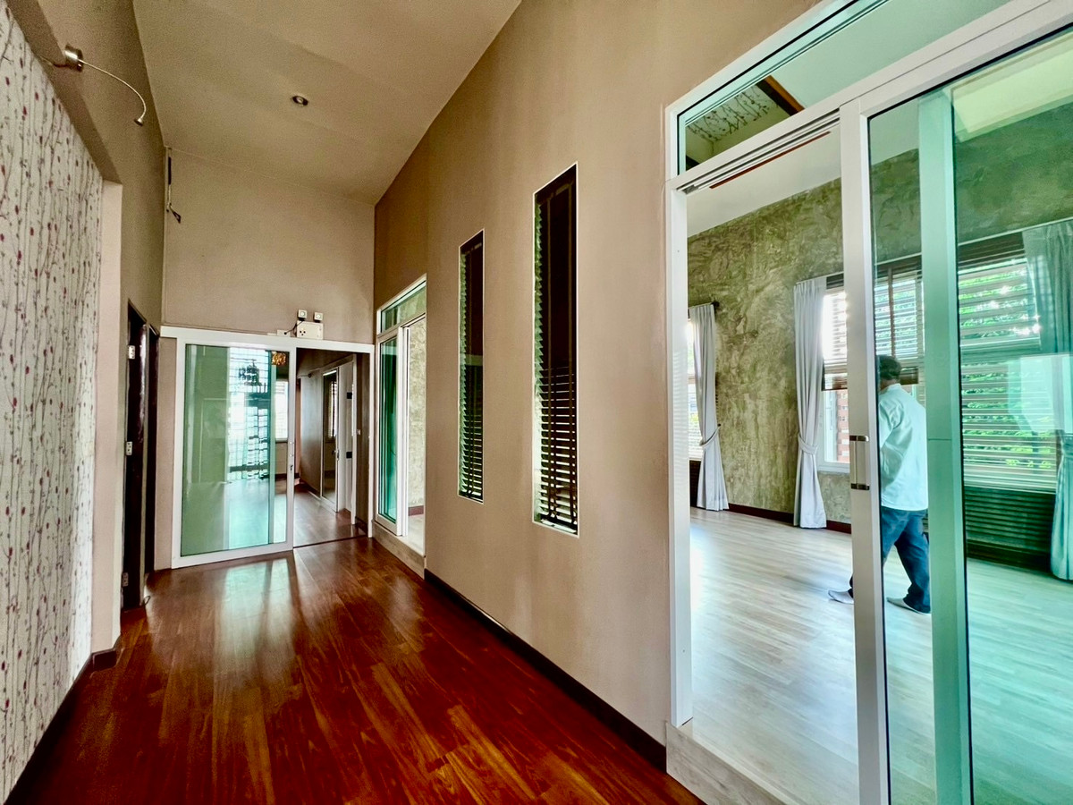 ให้เช่าบ้านลาดพร้าว เซ็นทรัลลาดพร้าว : ให้เช่า บ้านเดี่ยวหลังมุม สไตล์โฮมออฟฟิศ | วิภาวดี 20 | ทำเลใจกลางเมือง เหมาะอยู่อาศัยหรือทำสำนักงานส่วนตัว