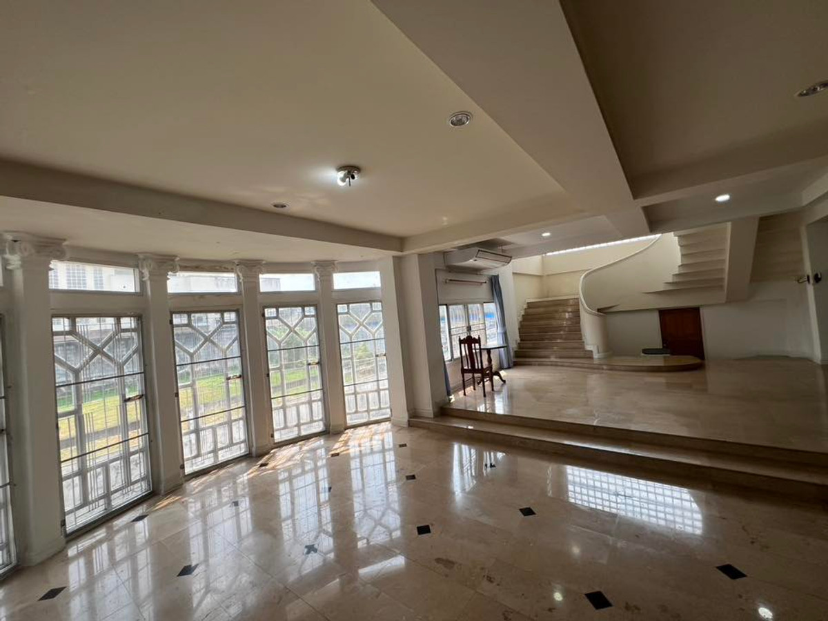 ให้เช่าบ้านเลียบทางด่วนรามอินทรา : ให้เช่า!! คฤหาสน์หรู 5 ห้องนอน 650 ตร.ม. ติดถนนรามอินทรา & รถไฟฟ้าสายสีชมพู | หมู่บ้านแมกไม้ รามอินทรา 103/3
