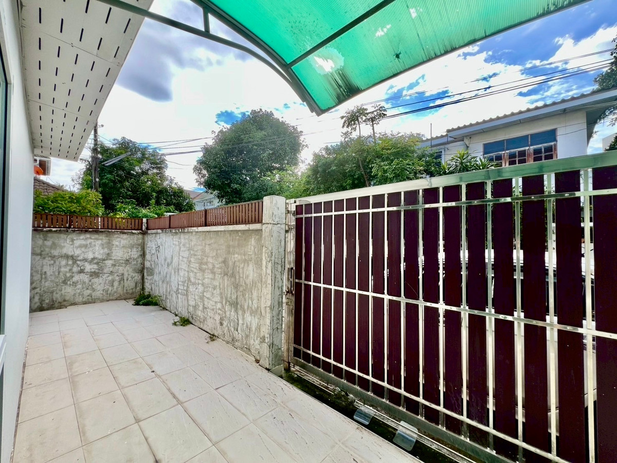 ให้เช่าบ้านลาดพร้าว เซ็นทรัลลาดพร้าว : ให้เช่า บ้านเดี่ยวหลังมุม สไตล์โฮมออฟฟิศ | วิภาวดี 20 | ทำเลใจกลางเมือง เหมาะอยู่อาศัยหรือทำสำนักงานส่วนตัว