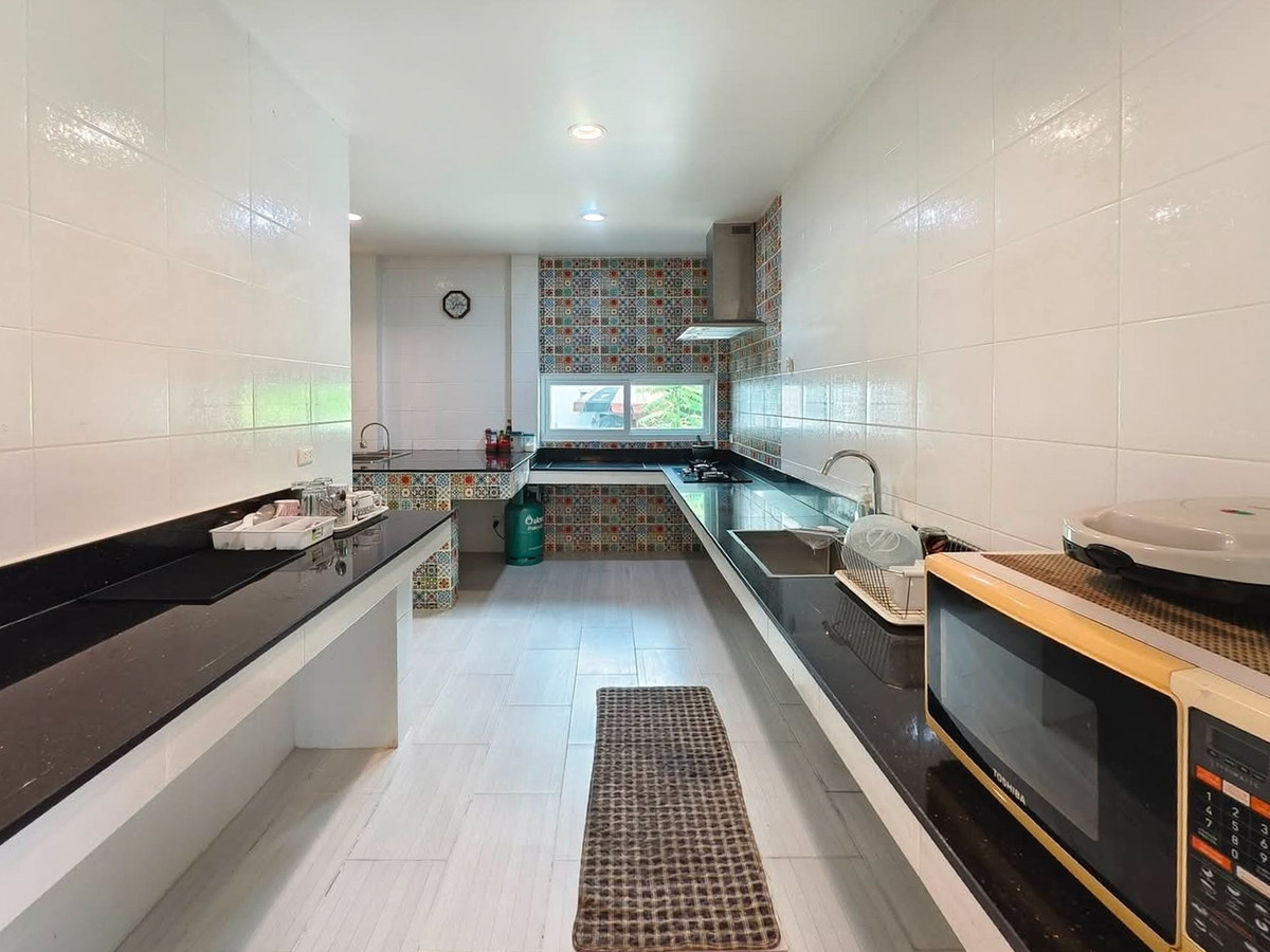 ขายบ้านพัฒนาการ ศรีนครินทร์ : บ้านเดี่ยวขายพร้อมผู้เช่า ใกล้รถไฟฟ้า YL ศรีกรีฑา เชื่อมต่อได้ทั้ง ศรีนครินทร์-พัฒนาการ-พระราม 9 🚃