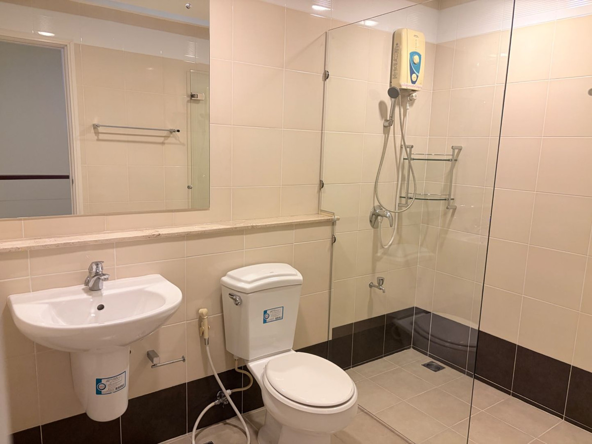 For RentTownhomeThaphra, Talat Phlu, Wutthakat : ⚡ For rent, 3-story townhome, Urban Sathorn, near MRT, size 37.60 sq m. ⚡