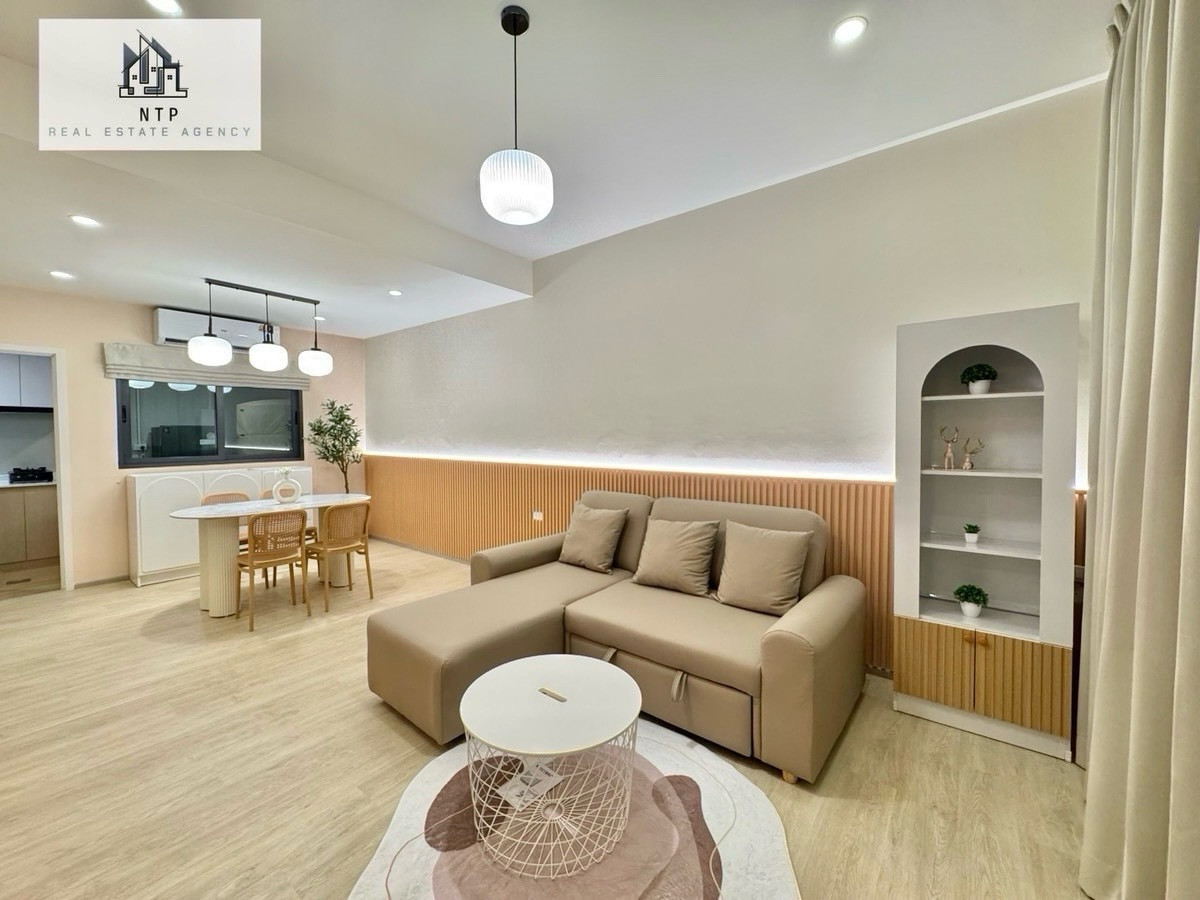 ให้เช่าทาวน์โฮมลาดกระบัง สุวรรณภูมิ : ให้เช่า| For rent Townhome 3 ชั้น 📍 𝐏𝐥𝐞𝐱 𝐎𝐧𝐧𝐮𝐭-𝐖𝐨𝐧𝐠𝐰𝐚𝐞𝐧 ใกล้เมกาบางนา เดินทางไปสุวรรณภูมิเพียง 10 นาที หน้าหมู่บ้านมี Community Mall 🏡🌲 