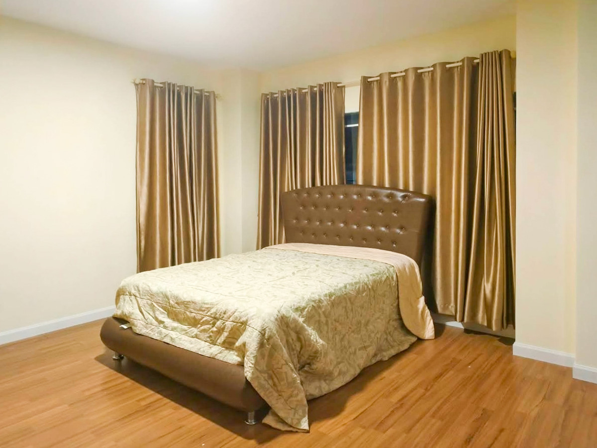 ขายบ้านพัฒนาการ ศรีนครินทร์ : บ้านเดี่ยวขายพร้อมผู้เช่า ใกล้รถไฟฟ้า YL ศรีกรีฑา เชื่อมต่อได้ทั้ง ศรีนครินทร์-พัฒนาการ-พระราม 9 🚃