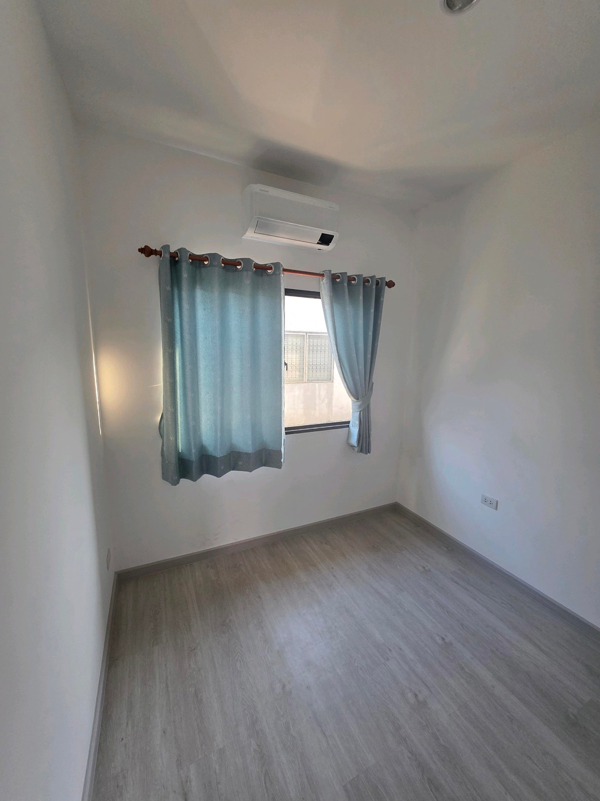 For RentTownhomePathum Thani,Rangsit, Thammasat : For rent m life Lam Luk Kalong Si