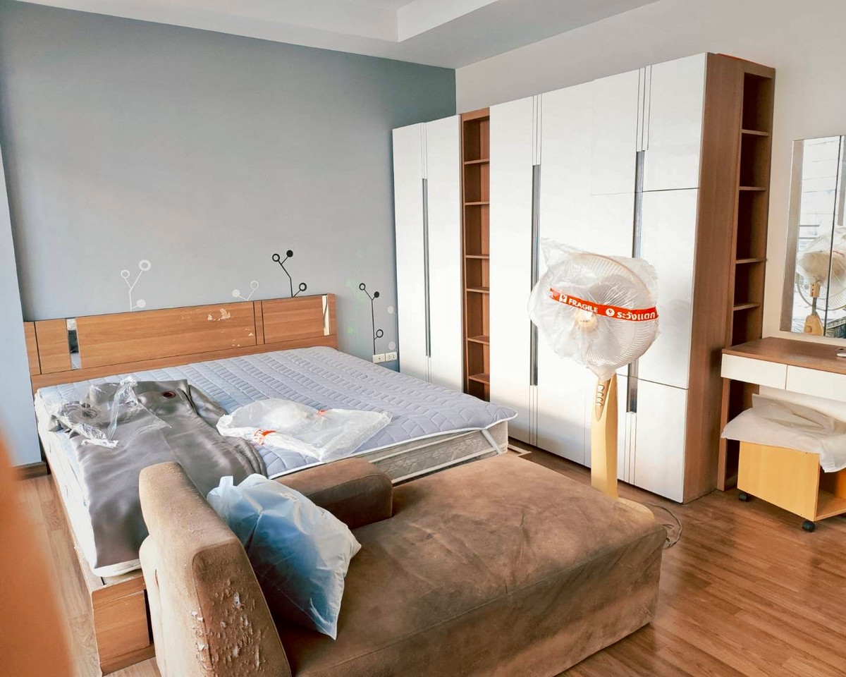 For RentTownhomePattanakan, Srinakarin : For Rent: 3-Storey Townhome at Baan Klang Muang The Royal Monaco Srinakarin – Pattanakarn Spacious Modern Townhome in a Prime Location, Ready to Move In