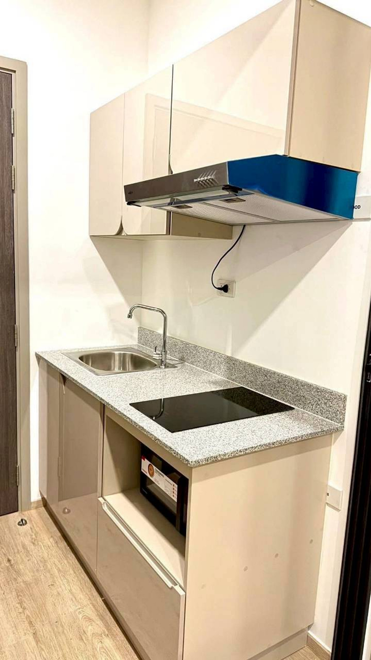 For RentCondoPattanakan, Srinakarin : ✅ TR9S167 ✅ Line : @p2nproperty