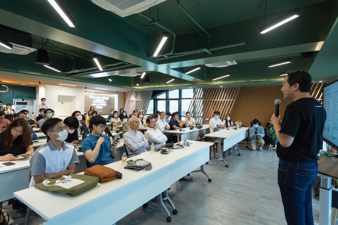 ให้เช่าโฮมออฟฟิศรัชดา ห้วยขวาง : 🔥ให้เช่าพื้นที่รายวัน🔥Living Co Space ขนาดพื้นที่ 250 ตารางเมตร ใกล้ MRT สุทธิสาร (ประตู 4) ใช้ขั้นต่ำ 10 ท่านขึ้นไป