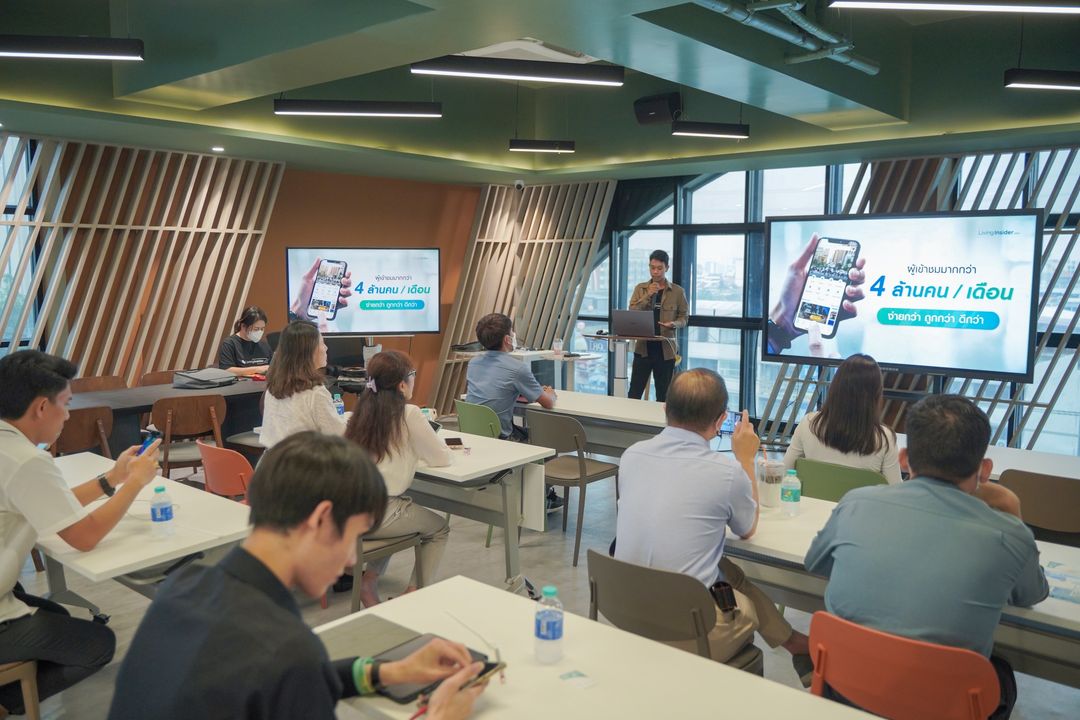 For RentHome OfficeRatchadapisek, Huaikwang, Suttisan : 🔥Daily Space for Rent🔥 Living Co-Space, 250 sq m, near MRT Sutthisan (Exit 4). Minimum 10 people or more.