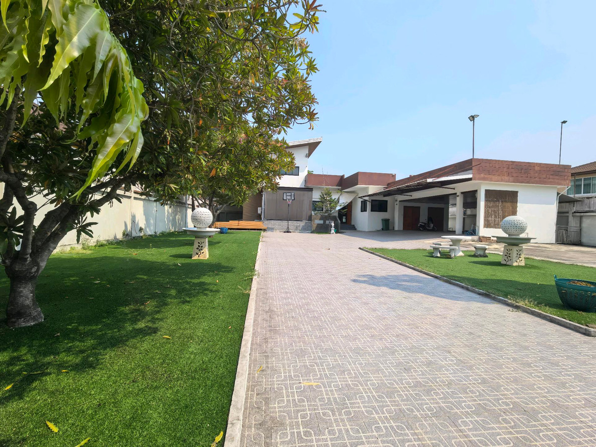 ขายบ้านบางแค เพชรเกษม : ขายบ้าน 2 ชั้น ม.เรืองอนันต์ เพชรเกษม 64 พร้อมที่ดินแปลงใหญ่  ที่ดิน 225 ตร.วา ใกล้สถานี MRTบางแค ใกล้ห้าง ตลาดสด