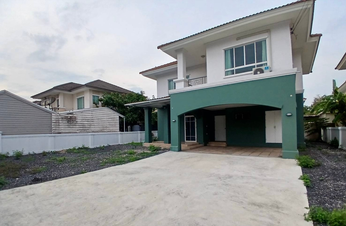 For RentHouseMin Buri, Romklao : For rent, newly renovated detached house, 100 sq m, Passorn Village 13, Soi Suwinthawong 86, near Lam Phak Chi Market.