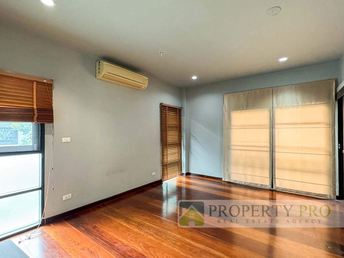 ขายบ้านเกษตร นวมินทร์ ลาดปลาเค้า : ขาย บ้าน ลัดดา ไท รีสอร์ท รามอินทรา 34 บ้านเดี่ยว 86 ตรว 200 ตรม 4 นอน 3 น้ำ หลังมุม พร้อมสระว่ายน้ำ  ใกล้ ประดิษฐ์มนูญธรรม มัยลาภ เกษตรนวมินทร์ วัชรพล ทางด่วน : SL26S-002