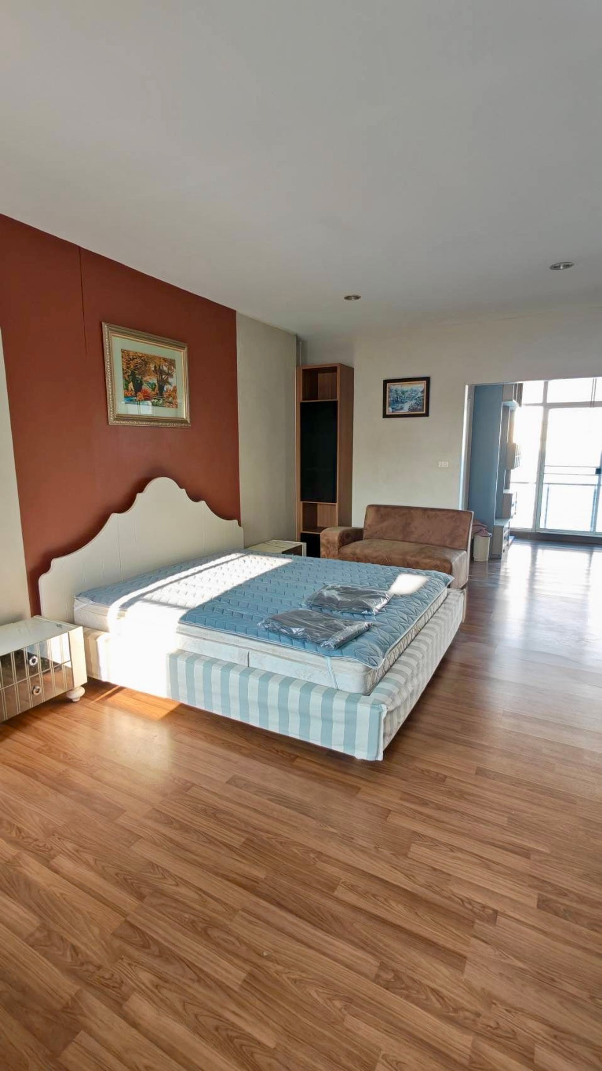 For RentTownhomePattanakan, Srinakarin : For Rent: 3-Storey Townhome at Baan Klang Muang The Royal Monaco Srinakarin – Pattanakarn Spacious Modern Townhome in a Prime Location, Ready to Move In