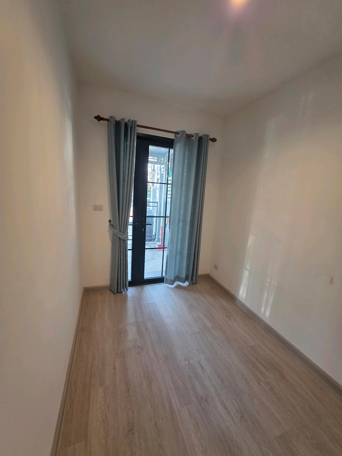 For RentTownhomePathum Thani,Rangsit, Thammasat : For rent m life Lam Luk Kalong Si