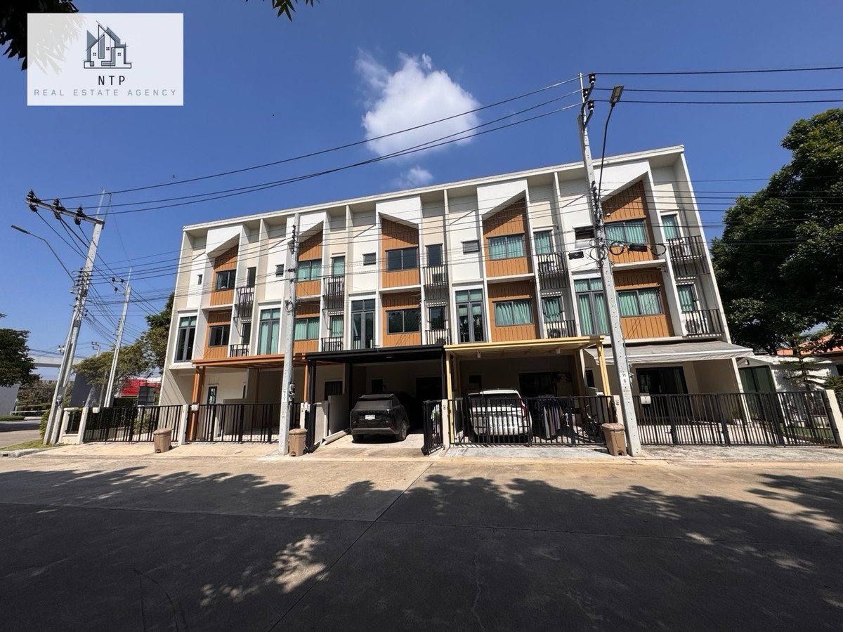 ให้เช่าทาวน์โฮมลาดกระบัง สุวรรณภูมิ : ให้เช่า| For rent Townhome 3 ชั้น 📍 𝐏𝐥𝐞𝐱 𝐎𝐧𝐧𝐮𝐭-𝐖𝐨𝐧𝐠𝐰𝐚𝐞𝐧 ใกล้เมกาบางนา เดินทางไปสุวรรณภูมิเพียง 10 นาที หน้าหมู่บ้านมี Community Mall 🏡🌲 