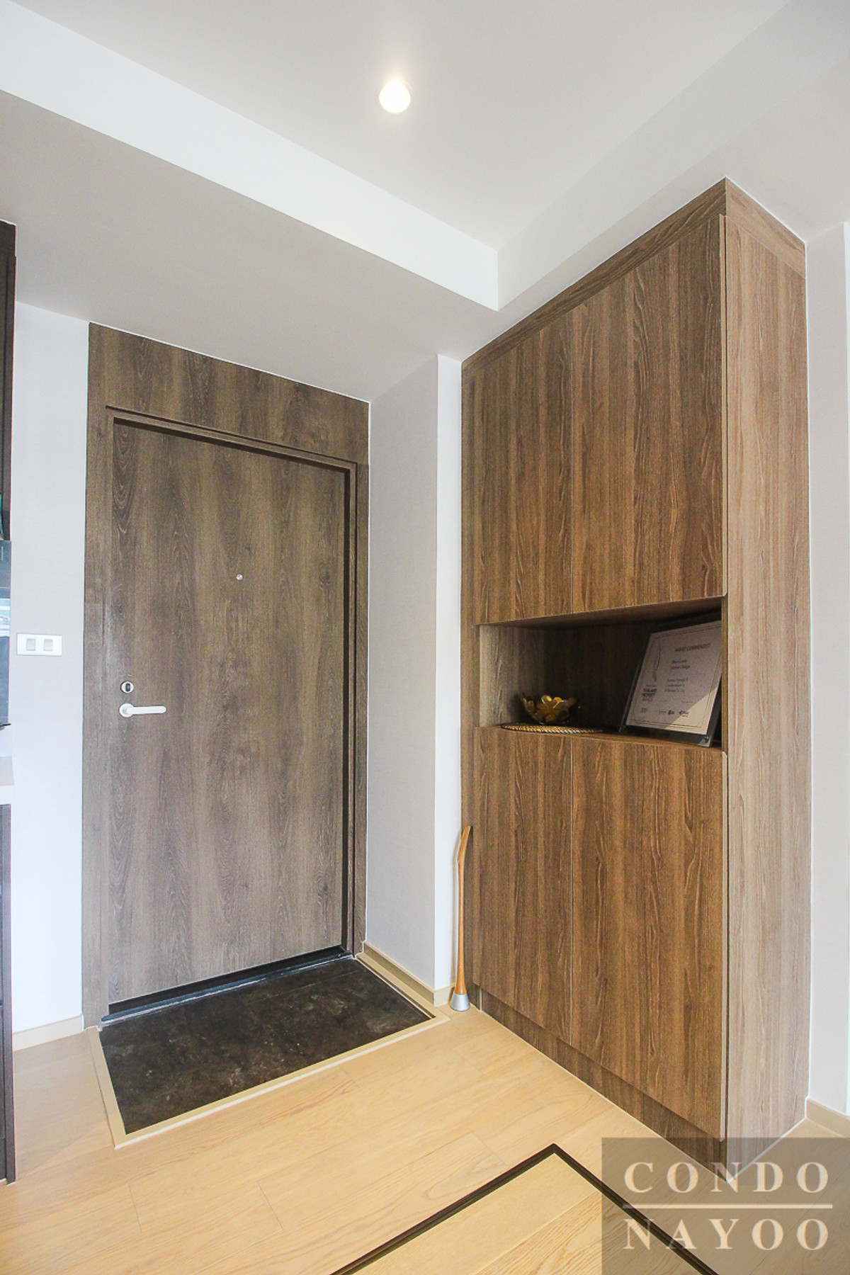 For RentCondoSukhumvit, Asoke, Thonglor : Hot Unit! Runesu Thonglor 5 - Prime Location in the Heart of Thonglor.