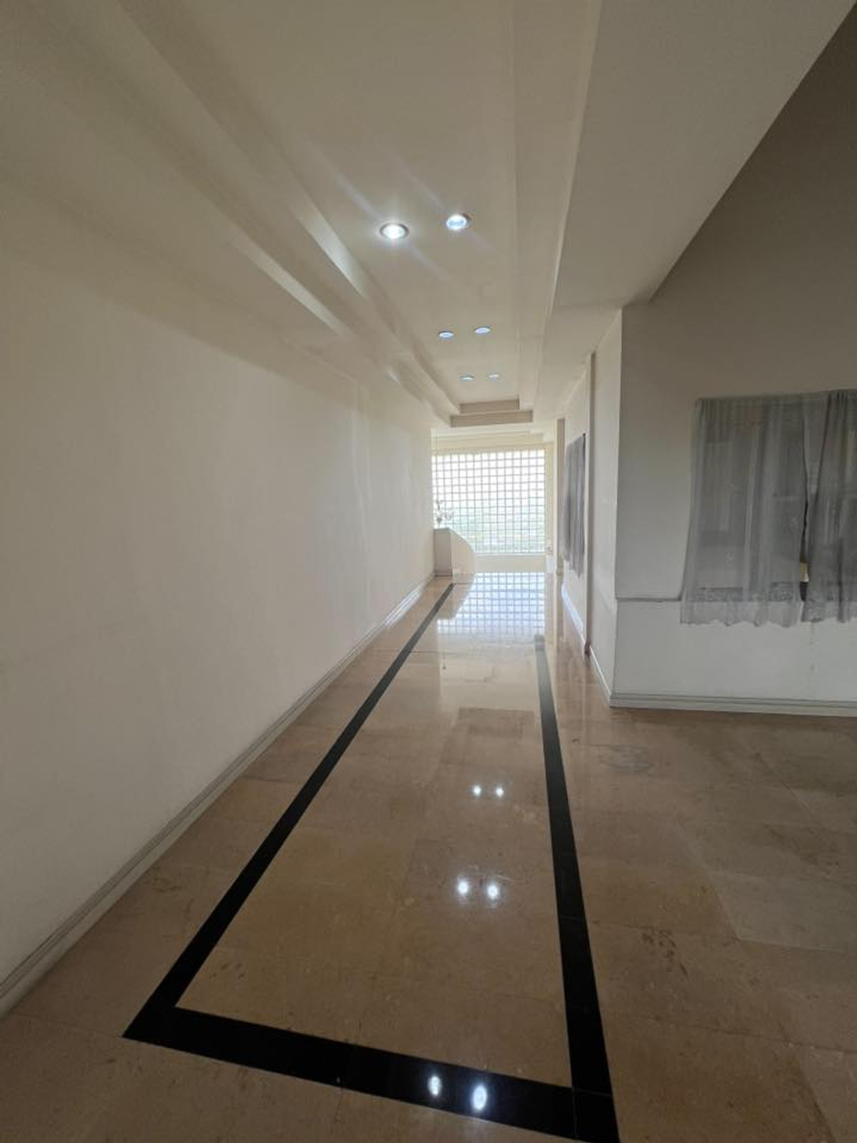 ให้เช่าบ้านเลียบทางด่วนรามอินทรา : ให้เช่า!! คฤหาสน์หรู 5 ห้องนอน 650 ตร.ม. ติดถนนรามอินทรา & รถไฟฟ้าสายสีชมพู | หมู่บ้านแมกไม้ รามอินทรา 103/3