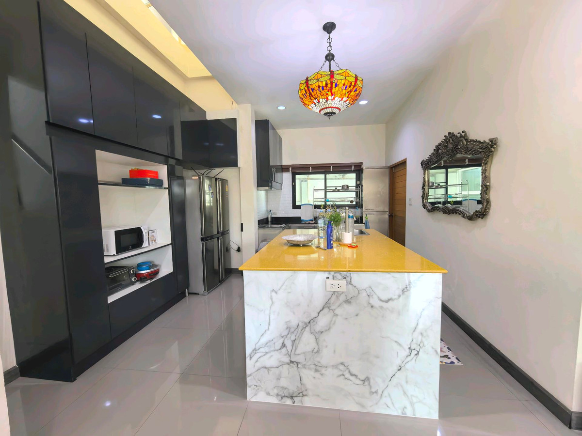 ขายบ้านบางแค เพชรเกษม : ขายบ้าน 2 ชั้น ม.เรืองอนันต์ เพชรเกษม 64 พร้อมที่ดินแปลงใหญ่  ที่ดิน 225 ตร.วา ใกล้สถานี MRTบางแค ใกล้ห้าง ตลาดสด