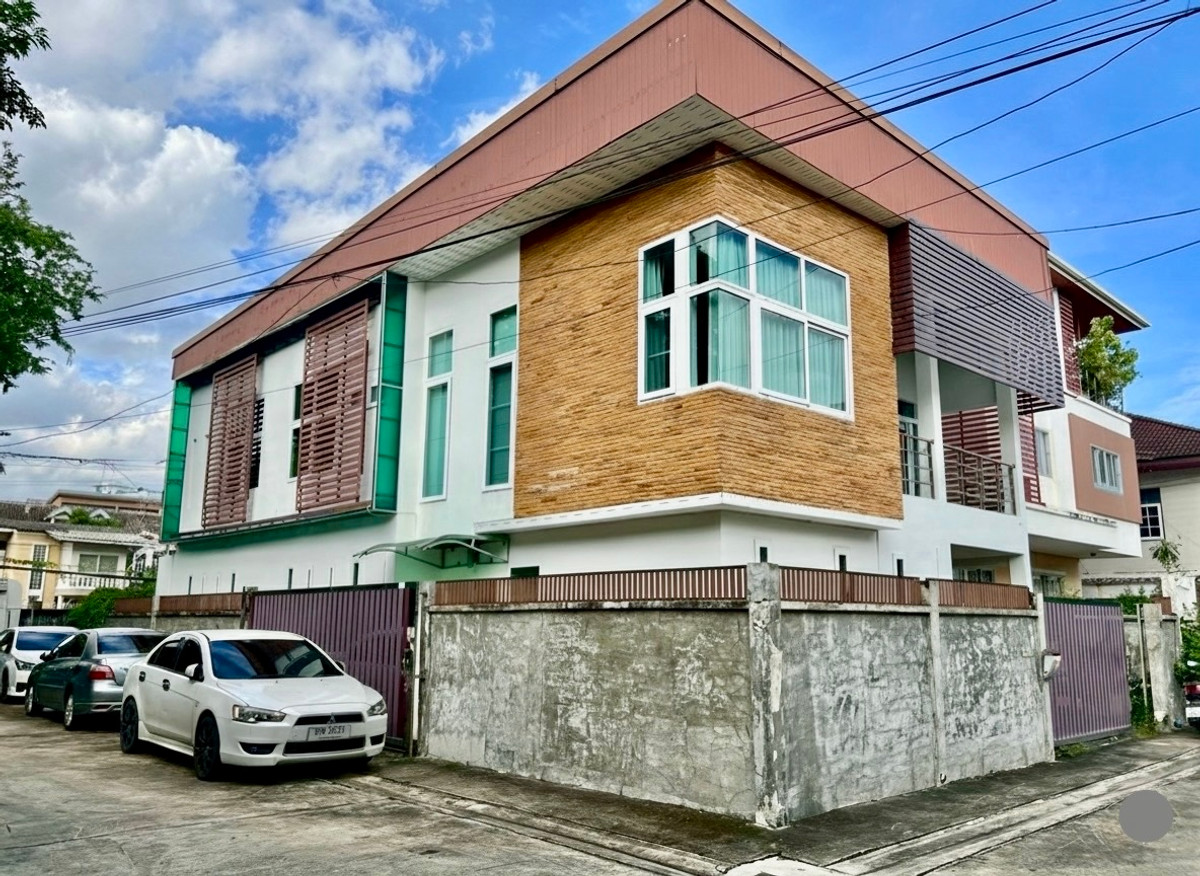 ให้เช่าบ้านลาดพร้าว เซ็นทรัลลาดพร้าว : ให้เช่า บ้านเดี่ยวหลังมุม สไตล์โฮมออฟฟิศ | วิภาวดี 20 | ทำเลใจกลางเมือง เหมาะอยู่อาศัยหรือทำสำนักงานส่วนตัว