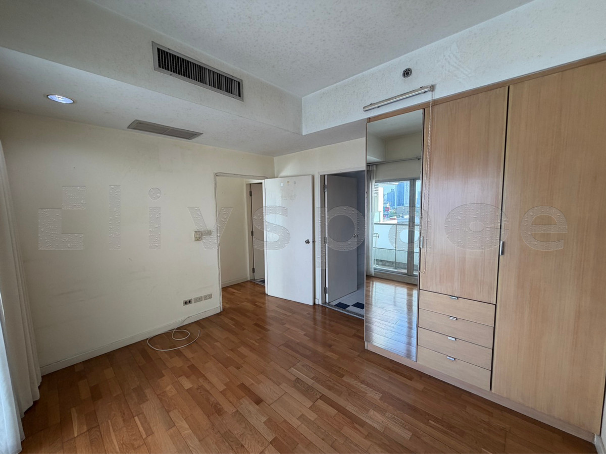 ขายคอนโดสาทร นราธิวาส : ▚ LG186ツ ขาย: Baan Nonsi 2BR 70ตรม. 4.5M🏙️✨ ราคาดีที่สุด! จ่ายเท่า 1 นอนแต่ได้ถึง 2 นอน ถูกกว่าตลาดมาก ทำเลดี Partly Furnished นัดชมได้เลย!