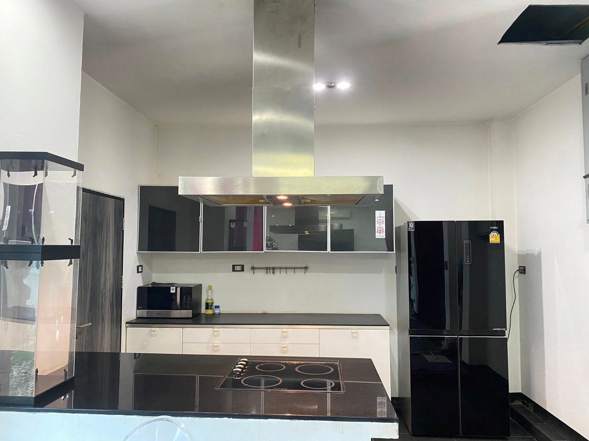 ขายบ้านพุทธมณฑล ศาลายา : บ้านเดี่ยว พุทธมณฑลสาย 2 บ้านหลังหัวมุม พื้นที่รอบบ้านกว้าง โปร่ง ลมดี