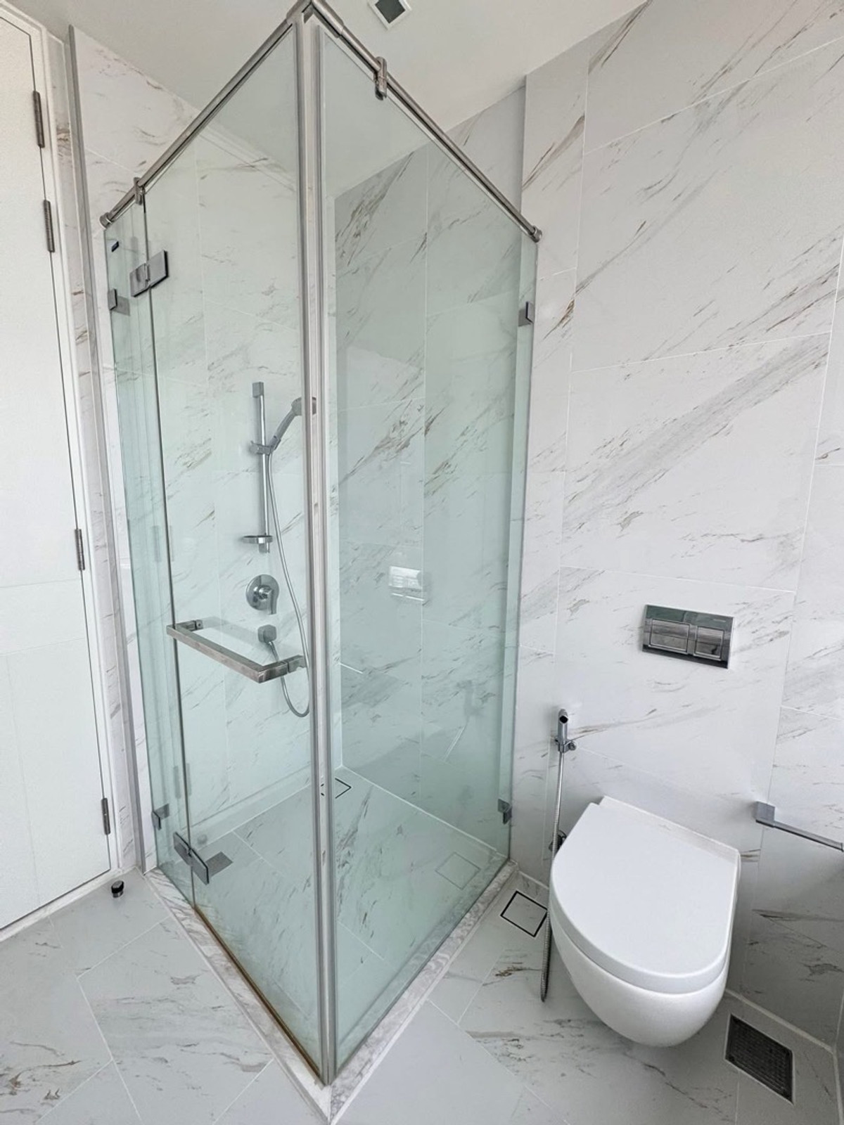 ขายคอนโดพระราม 3 สาธุประดิษฐ์ : ขายคอนโด Canapaya Residences พระราม 3 วิวแม่น้ำเจ้าพระยา ห้องใหญ่ 88 ตร.ม 2 ห้องนอน Pet-Friendly ระดับ Luxury
