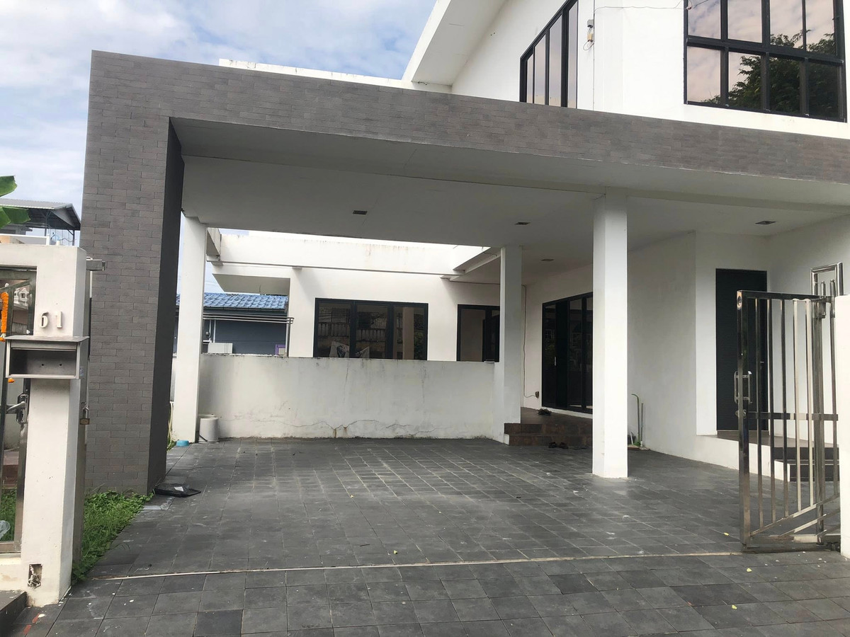 ขายบ้านพุทธมณฑล ศาลายา : บ้านเดี่ยว พุทธมณฑลสาย 2 บ้านหลังหัวมุม พื้นที่รอบบ้านกว้าง โปร่ง ลมดี