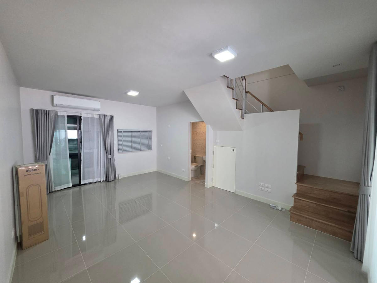 ให้เช่าทาวน์โฮมเกษตรศาสตร์ รัชโยธิน : ให้เช่าทาวน์โฮม บ้านกลางเมือง พหลฯ - รามอินทรา ใกล้ แม็คโคร เทพรักษ์ เพียง 3 นาที