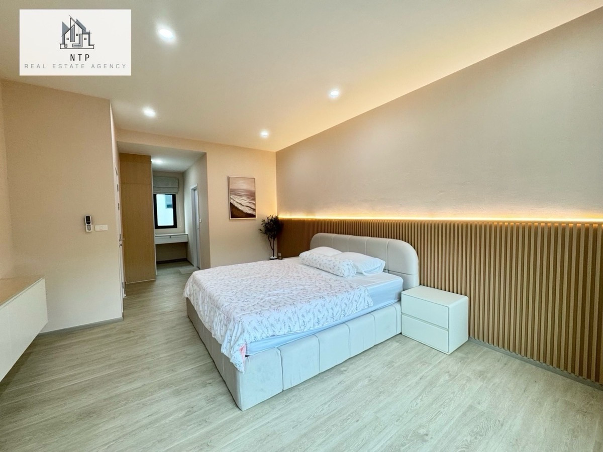 ให้เช่าทาวน์โฮมลาดกระบัง สุวรรณภูมิ : ให้เช่า| For rent Townhome 3 ชั้น 📍 𝐏𝐥𝐞𝐱 𝐎𝐧𝐧𝐮𝐭-𝐖𝐨𝐧𝐠𝐰𝐚𝐞𝐧 ใกล้เมกาบางนา เดินทางไปสุวรรณภูมิเพียง 10 นาที หน้าหมู่บ้านมี Community Mall 🏡🌲 