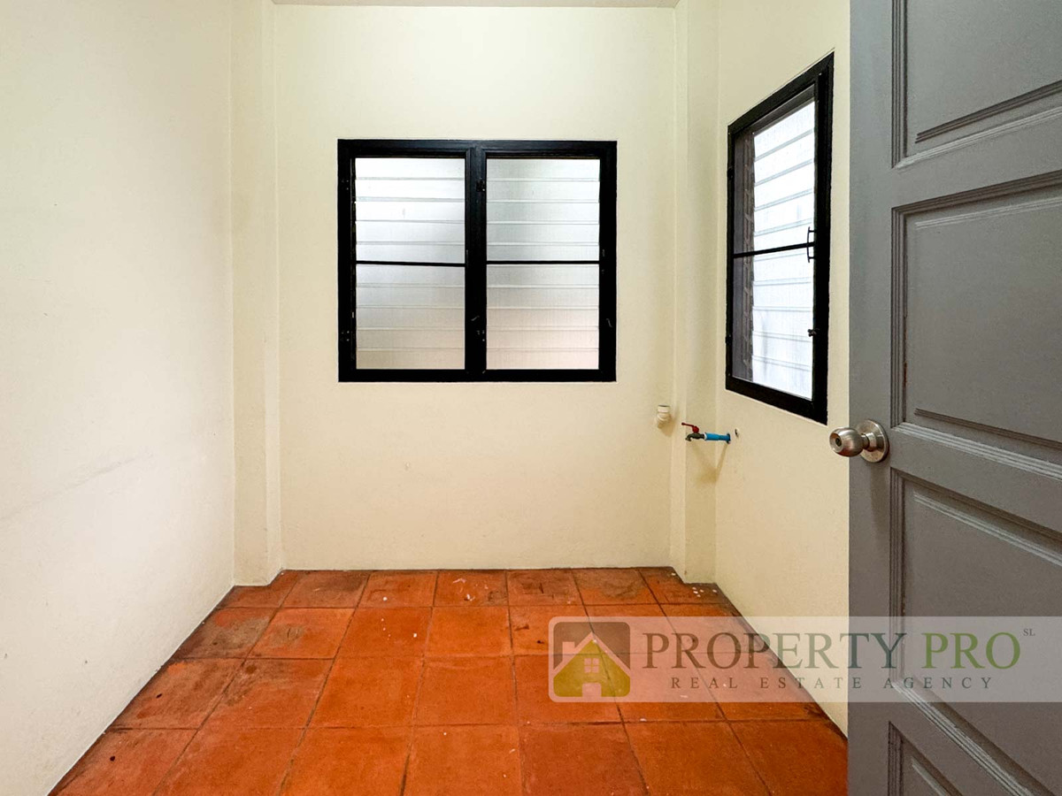 ขายบ้านเกษตร นวมินทร์ ลาดปลาเค้า : ขาย บ้าน ลัดดา ไท รีสอร์ท รามอินทรา 34 บ้านเดี่ยว 86 ตรว 200 ตรม 4 นอน 3 น้ำ หลังมุม พร้อมสระว่ายน้ำ  ใกล้ ประดิษฐ์มนูญธรรม มัยลาภ เกษตรนวมินทร์ วัชรพล ทางด่วน : SL26S-002