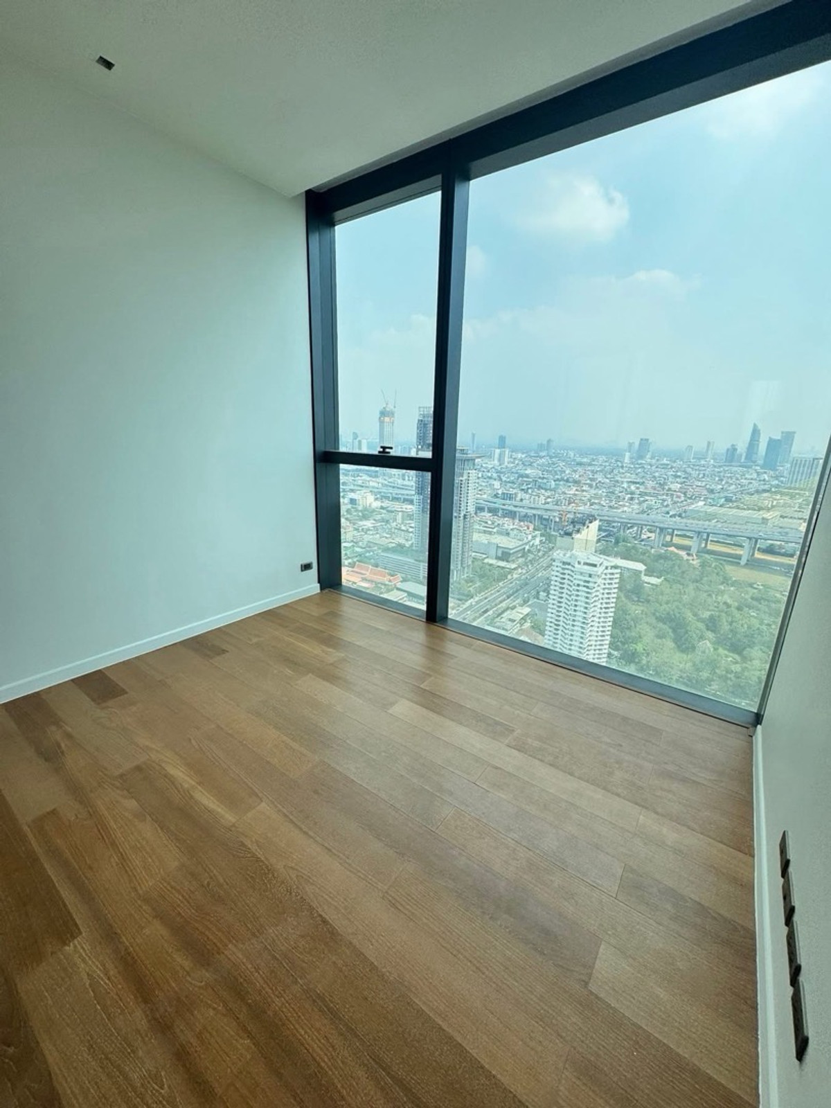 ขายคอนโดพระราม 3 สาธุประดิษฐ์ : ขายคอนโด Canapaya Residences พระราม 3 วิวแม่น้ำเจ้าพระยา ห้องใหญ่ 88 ตร.ม 2 ห้องนอน Pet-Friendly ระดับ Luxury
