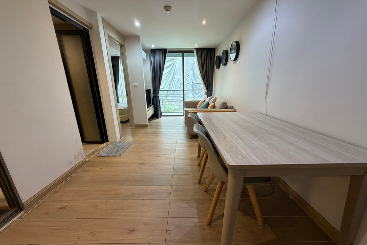 For RentCondoSilom, Saladaeng, Bangrak : 🔥 For Rent !! pool view !! 🔥 Code C20221202932.........Klass Silom, 1 bedroom, 1 bathroom, furnished, ready to move in📣📣