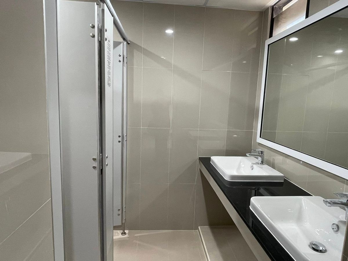 ให้เช่าสำนักงานสีลม ศาลาแดง บางรัก : ให้เช่าพื้นที่ อาคารสกุลไทย สุรวงศ์ ทาวเวอร์ เหมาะสำหรับใช้ทำสำนักงาน office (N.2009)