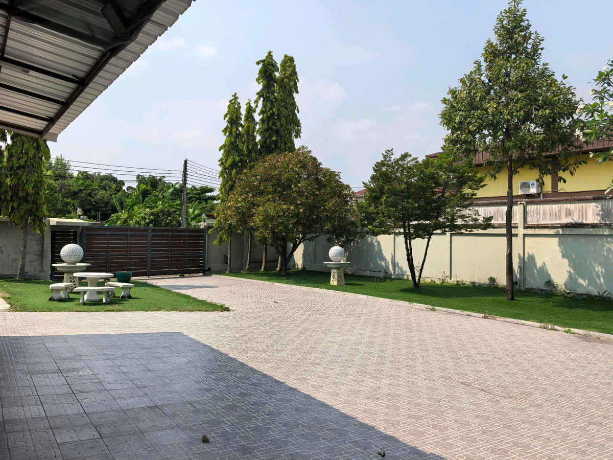 ขายบ้านบางแค เพชรเกษม : ขายบ้าน 2 ชั้น ม.เรืองอนันต์ เพชรเกษม 64 พร้อมที่ดินแปลงใหญ่  ที่ดิน 225 ตร.วา ใกล้สถานี MRTบางแค ใกล้ห้าง ตลาดสด