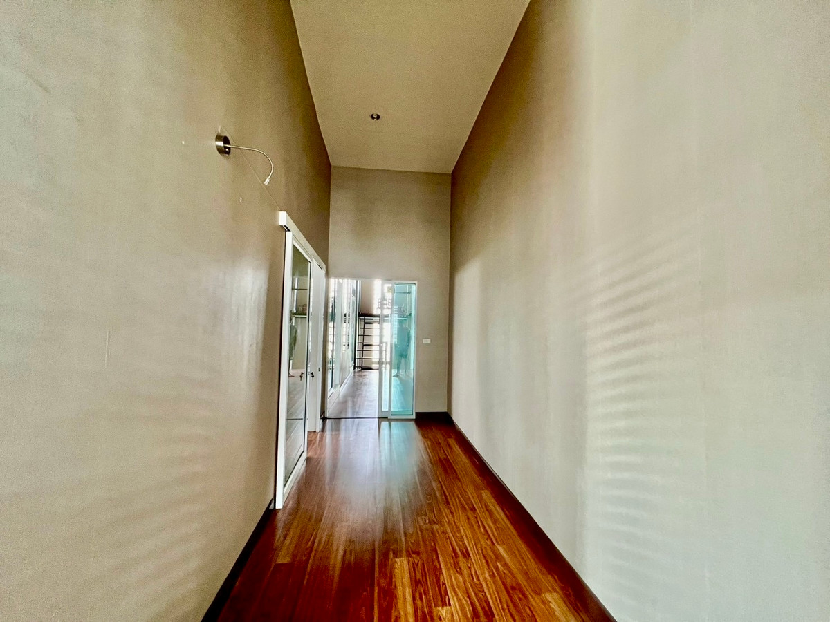 ให้เช่าบ้านลาดพร้าว เซ็นทรัลลาดพร้าว : ให้เช่า บ้านเดี่ยวหลังมุม สไตล์โฮมออฟฟิศ | วิภาวดี 20 | ทำเลใจกลางเมือง เหมาะอยู่อาศัยหรือทำสำนักงานส่วนตัว