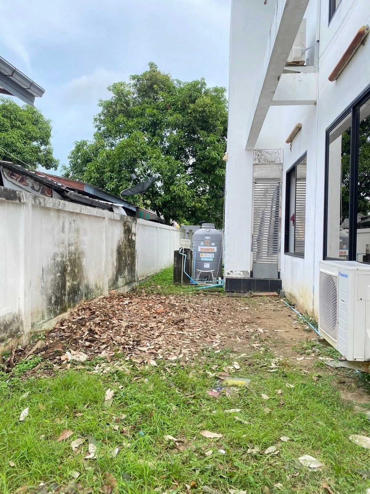 ขายบ้านพุทธมณฑล ศาลายา : บ้านเดี่ยว พุทธมณฑลสาย 2 บ้านหลังหัวมุม พื้นที่รอบบ้านกว้าง โปร่ง ลมดี