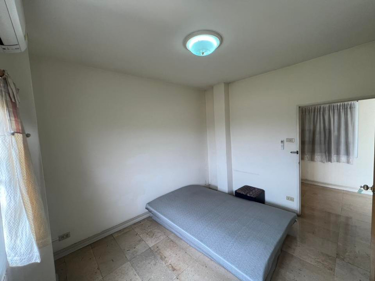 ให้เช่าบ้านเลียบทางด่วนรามอินทรา : ให้เช่า!! คฤหาสน์หรู 5 ห้องนอน 650 ตร.ม. ติดถนนรามอินทรา & รถไฟฟ้าสายสีชมพู | หมู่บ้านแมกไม้ รามอินทรา 103/3