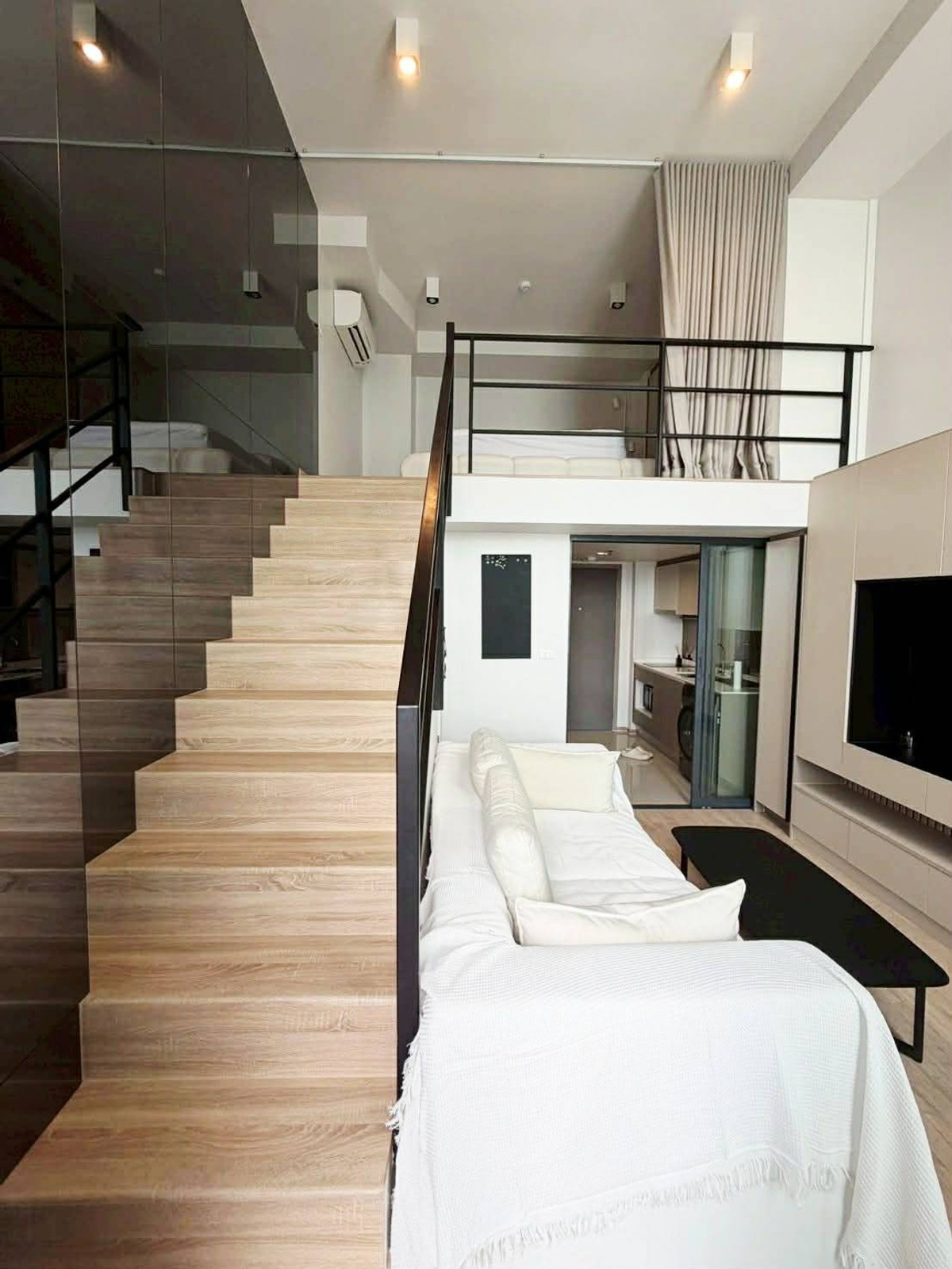 For RentCondoRama9, Petchburi, RCA : 💥CP-10333💥IDEO Rama 9 - Asoke👉Line : @rentbkk