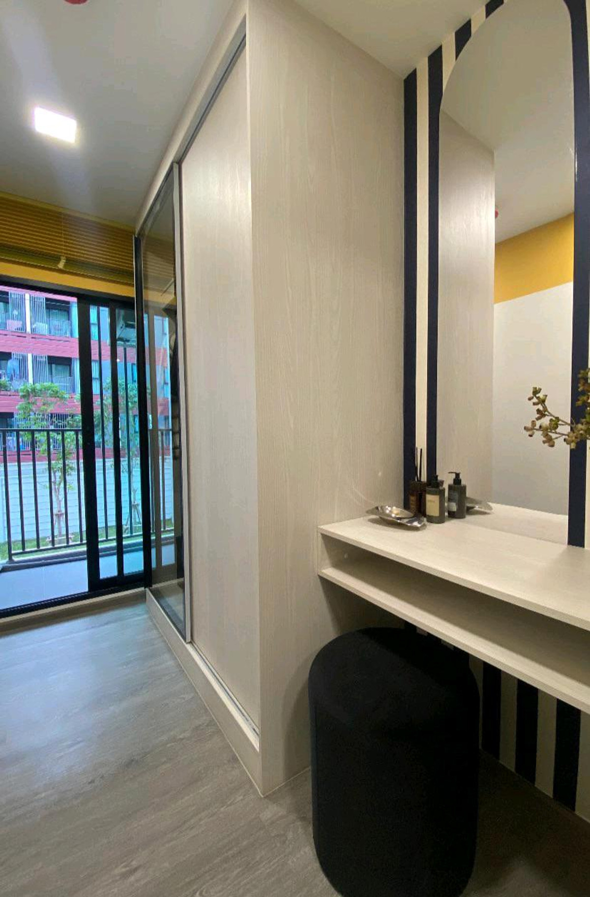 For SaleCondoPathum Thani,Rangsit, Thammasat : 📍 𝗞𝗔𝗩𝗘 𝗪𝗢𝗡𝗗𝗘𝗥𝗟𝗔𝗡𝗗 : Reserve a beautiful room location before anyone else. Reserve only 999฿ Condo allows pets 🐶🐱🐞 Easy installments only 4,900, special price 1.79 Delete🎪 Professional customer care Line:aee2702