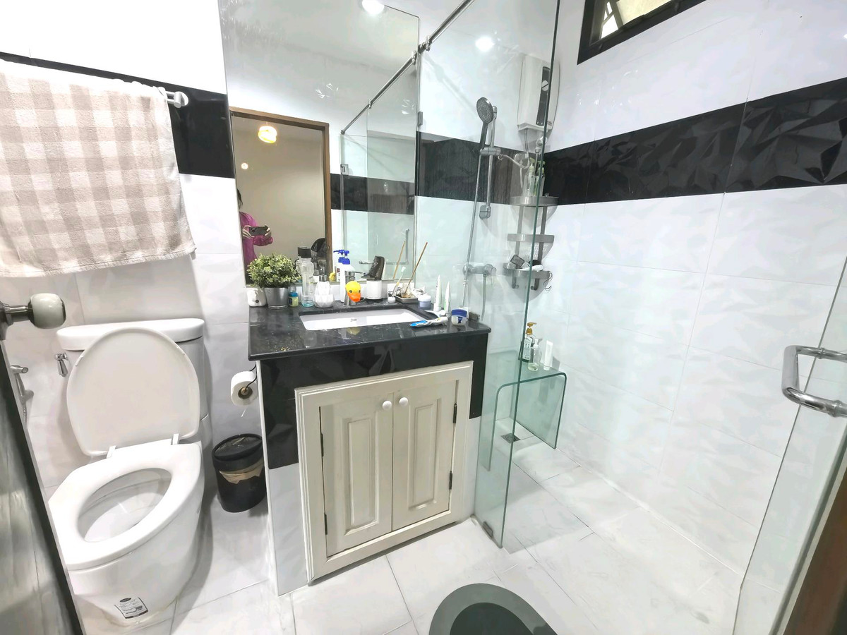 ขายบ้านบางแค เพชรเกษม : ขายบ้าน 2 ชั้น ม.เรืองอนันต์ เพชรเกษม 64 พร้อมที่ดินแปลงใหญ่  ที่ดิน 225 ตร.วา ใกล้สถานี MRTบางแค ใกล้ห้าง ตลาดสด