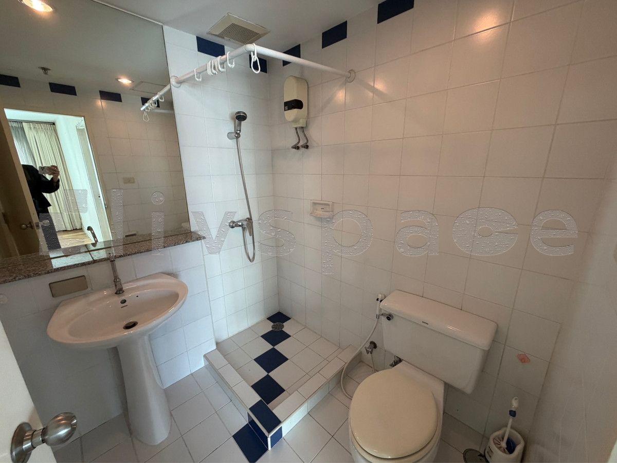 ขายคอนโดสาทร นราธิวาส : ▚ LG186ツ ขาย: Baan Nonsi 2BR 70ตรม. 4.5M🏙️✨ ราคาดีที่สุด! จ่ายเท่า 1 นอนแต่ได้ถึง 2 นอน ถูกกว่าตลาดมาก ทำเลดี Partly Furnished นัดชมได้เลย!