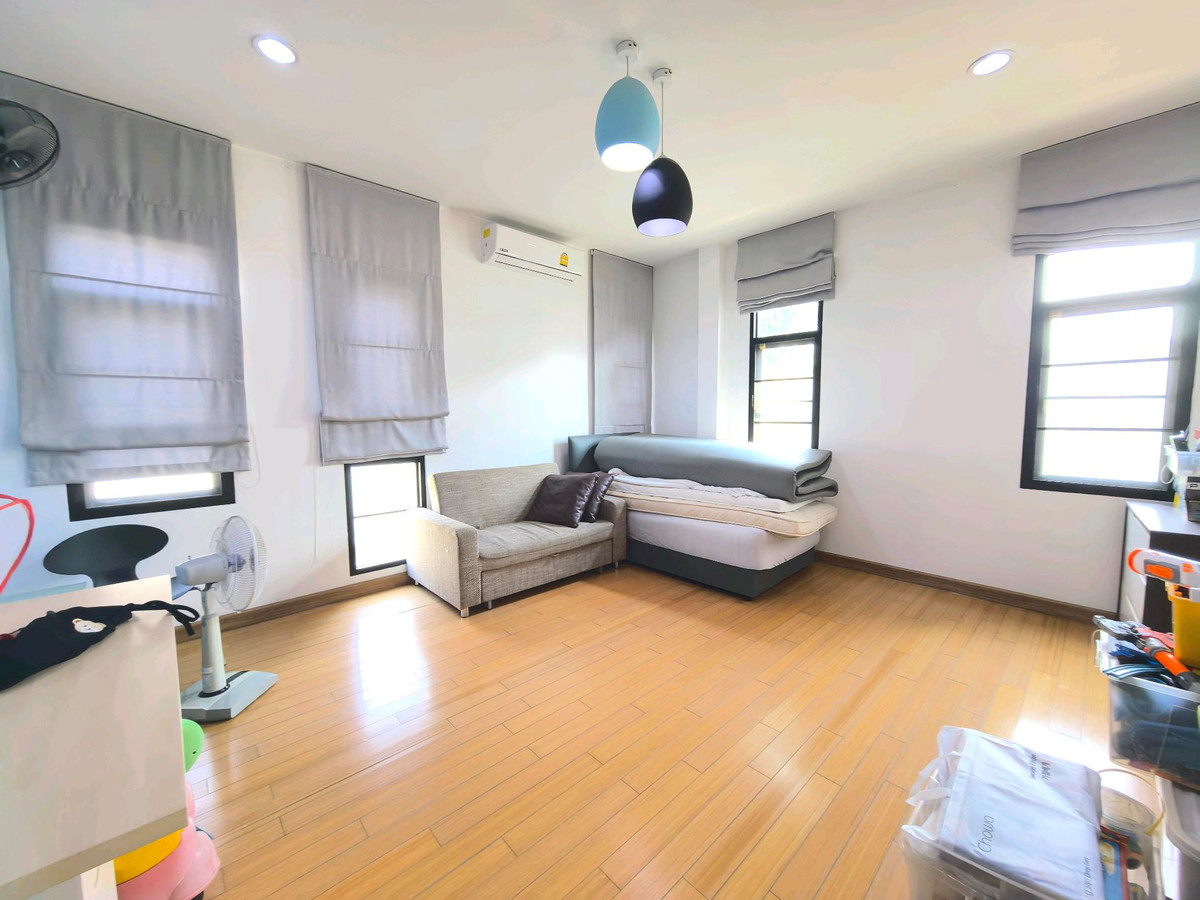 ขายบ้านบางแค เพชรเกษม : ขายบ้าน 2 ชั้น ม.เรืองอนันต์ เพชรเกษม 64 พร้อมที่ดินแปลงใหญ่  ที่ดิน 225 ตร.วา ใกล้สถานี MRTบางแค ใกล้ห้าง ตลาดสด